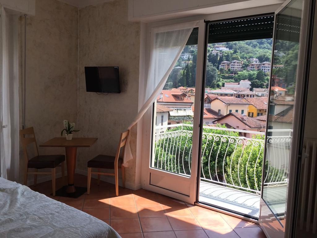 Affittacamere Caffe Nazionale Stresa Zimmer foto